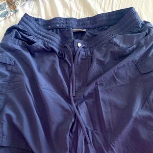 Columbia women size Large shorts